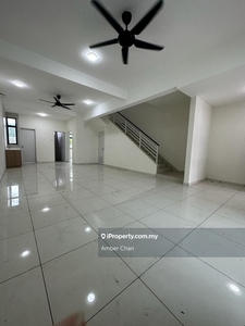 Double Storey Terrace with basic furnishing for Rent!