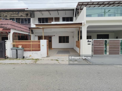 For Rent : Double Storey Terrace Intermediate House