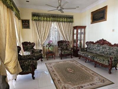 Fully Renovated 1.5 Storey Bungalow Laman Lili Nilai Impian For Sale