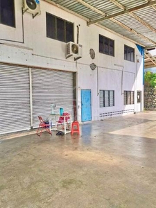 4 units of Factories for Sale/Rent 四间工厂租售 Alor Gajah