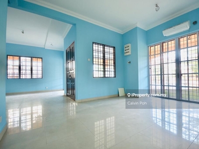 5 Bedrooms land Available For Rent