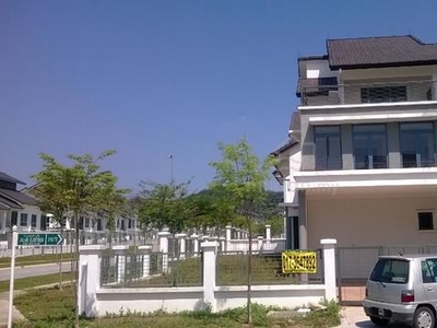 Denai Alam 3 Storey Corner Terraced House