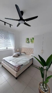 Fully furnishes Apartment Tangerine suites Sunsuria City