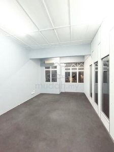 HOT DEAL! Strategic location Office to rent! Cheap price & NEGOTIABLE