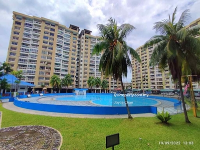 Petaling Indah Condominium in Petaling Indah, Off Jalan Sungai Besi