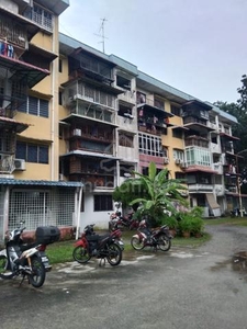Rumah flat untuk di sewan di Seksyen 24, Shah Alam