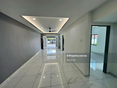 Taman Johor/ 1 Storey Teres/ Corner Lot/ Fully Renovated Unit