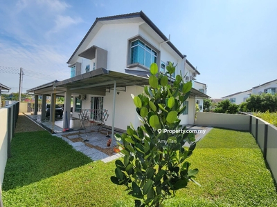 Well Maintained and clean Double Storey Semi Detached at Samarahan