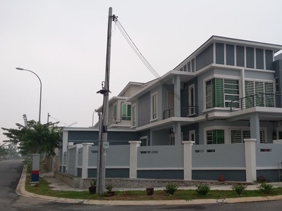 2 Storey Fully Furnished Corner Lot For Rent @ Nusari Aman 2 , Bandar Sri Sendayan