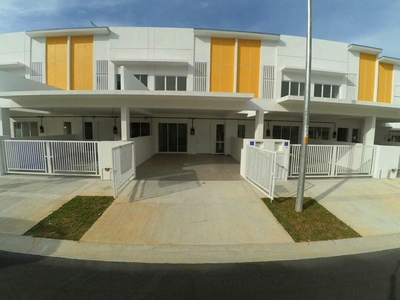 2 Storey Terrace For Rent @ Suriaman 1 Bandar Sri Sendayan