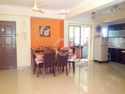 Fully Furnished! Sri Jati II Condominium For Rent. Available Now!