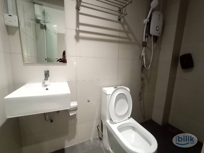 Near LRT Pasar Seni 0 Depo Master Room + Toilet at Petaling Street
