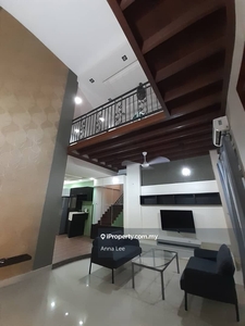 3 storey terrace renovated and furnished