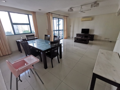 Family Suite D'Mayang Condominium, star residence 1653 sqft sky bungalow KLCC