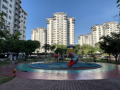 FOR RENT:FACING POOL/ Kelana Puteri Condominium | Jalan SS 7/26, Kelana Jaya, Selangor