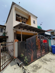 [Fully Extended & Renovated] 2 Sty Low Cost ,SEKSYEN 19
