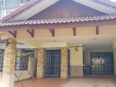 GATED GUARDED, Rumah Luas, 22x75, Partly Furnished, Bandar Bukit Puchong, BP 11
