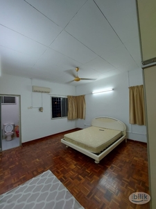 Master Room for rent @ Bandar Utama 1/1A