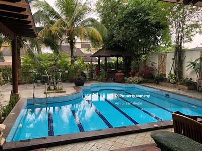 Private Swimming Pool, Excellent condition, Huge Size, Great Location