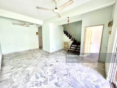 2 Sty Usj 6 House for Rent ! Walk dist. to Lrt ! House Newly Painted !