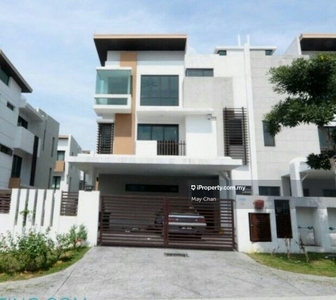3 Storey semi D Sunville 3 sg long with private Lift