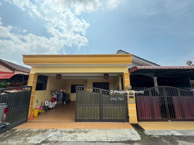 A Fully renovated extended unit worth to buy at Tanjung Minyak