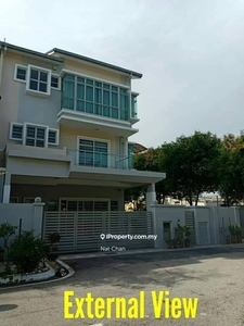 Areca 2.5 storey laman rimbunan semi-D house for Sale