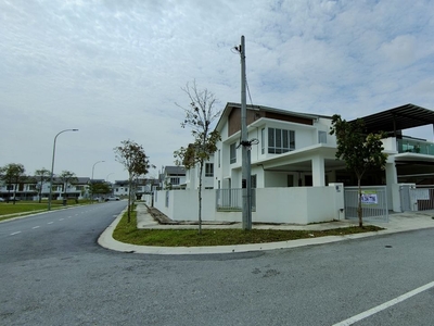 CORNER LOT Tiara Sendayan Labu Seremban 2 Storey Terrace (next to the playground & ample parking)