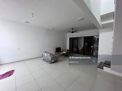 Elmina Valley 5 2sty house for rent!