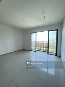 Fire Sales 3 bedroom 1031sqf with balcony and lake view