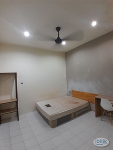 Fully Furnished Middle room for rent at at Taman Aman / PJ Taman paramount
