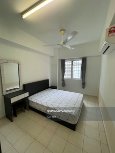 Medium Room Fully Furnished With Aircon High Speed Wifi