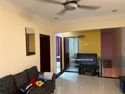 One and half storey house In Jalan SS 3 Petaling Jaya For Rent