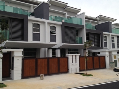 Puchong Hill Top Double Storey 23x80/70 Only From 1.17m++