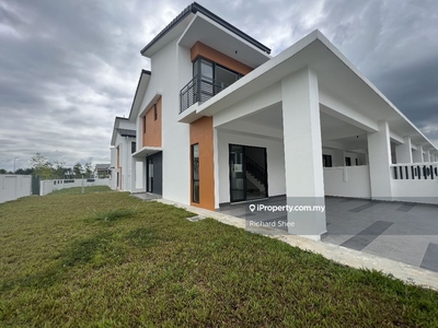 Robin Bandar Rimbayu Double Storey Terrace House Corner lot for Sale
