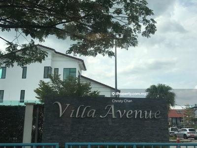 Semi D house Villa Avenue Seri Kembangan Gated and Guarded near MRT