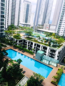 Sentul Point Suite Apartment 1000Sqft with 2 Parking Freehold
