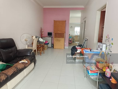 Single storey terrace partially furnished for rental in Lyrica, S2