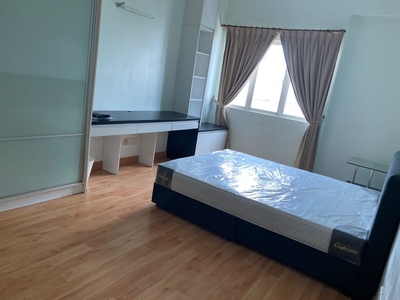 Sutramas luxury jalan dutamas condominium for rent partially furnished 3rooms 3baths 2carparks