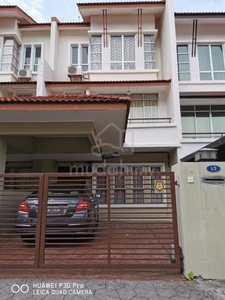 2.5 double storey landed house for RENT