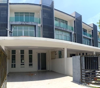 3 Sty Terrace Bangi Avenue Selangor