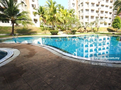 Balkoni Facing Pool, Tingkat 1, Freehold, Cocobay Condo Resort, Pd