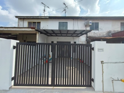 Double Storey Low Cost House @ Desa Cemerlang