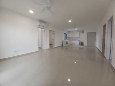 [HUNI Apartment] Modern Brand New Corner Lot, Partly Furnished, 3BR/2BA - Rent at RM1600! (Negotiable)