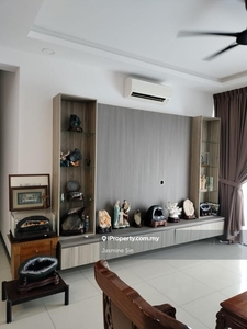 Molek Regency fully furnished apartment corner unit for sale