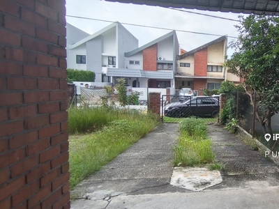 Ss 17 Subang Jaya Double storey House ideal location