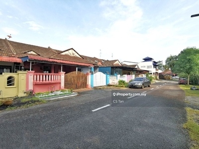 Taman Sri Pulai Single Storey Terrace House, Well Condition