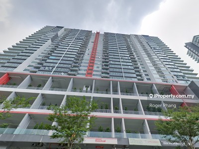 3 rooms unit near MRT station for Sale