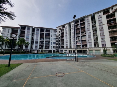 Build Up 1460sf, 3 Bedrooms, 2 Car Park, Freehold Condo