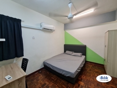 For Rent WALK to LRT Glenmarie Kelana Jaya Shang Villa Condo Rooms Furnished